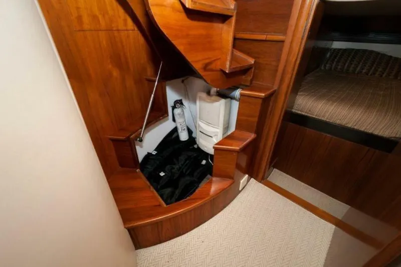 Perra Mala Yacht Photos Pics 2010 Spencer 57 Convertible- Perra Mala-