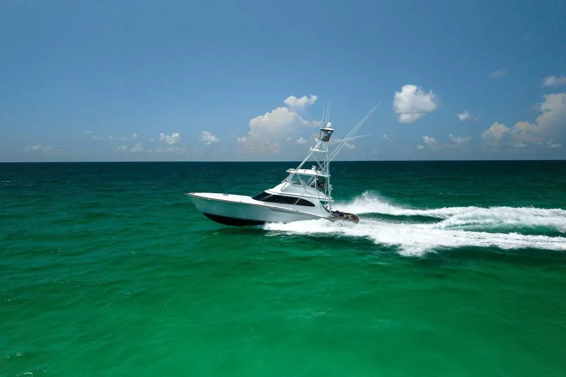 Perra Mala Yacht Photos Pics 2010 Spencer 57 Convertible- Perra Mala