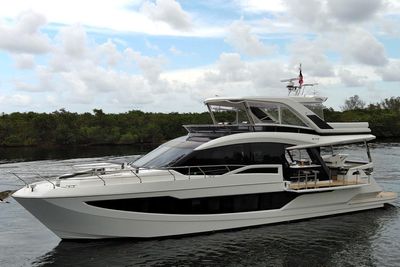 Yacht