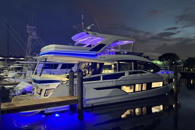 Yacht