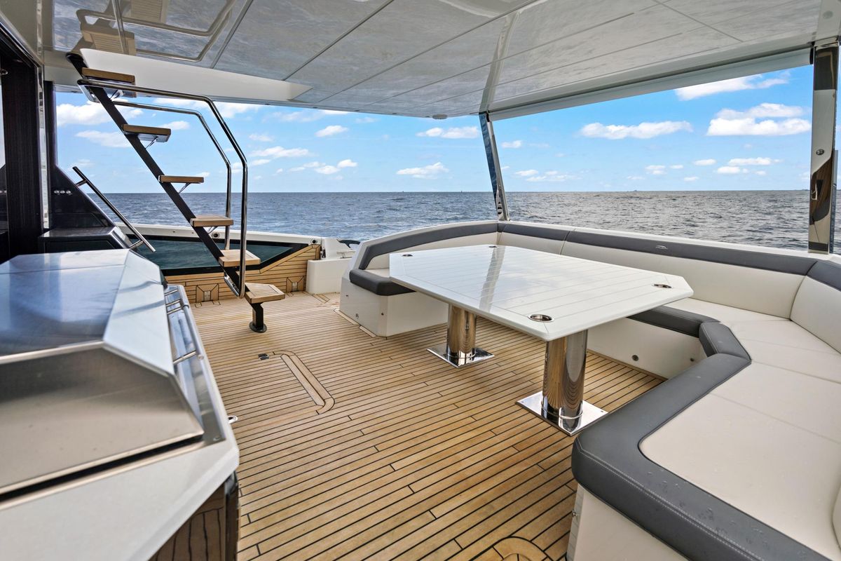 2025 Galeon 64 