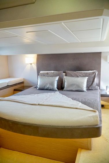 2016-50-monte-carlo-mc5-flybridge