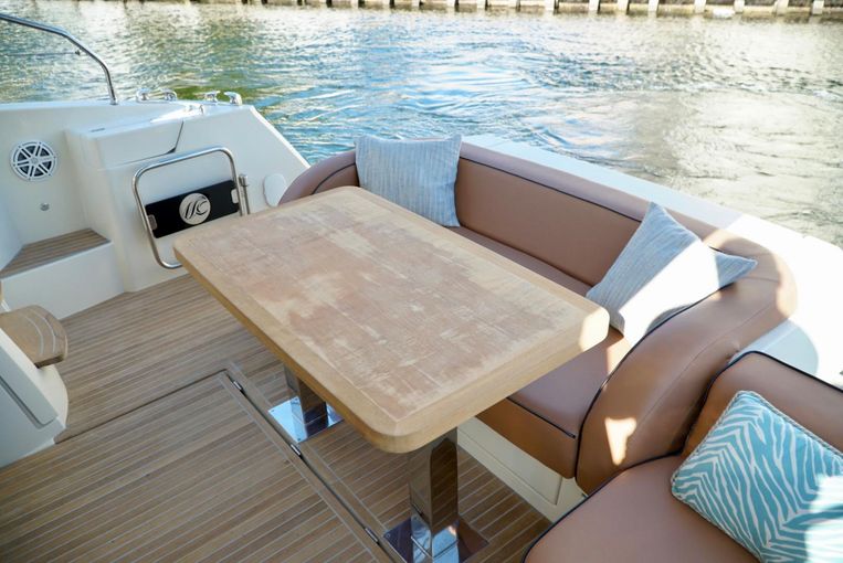 2016-50-monte-carlo-mc5-flybridge