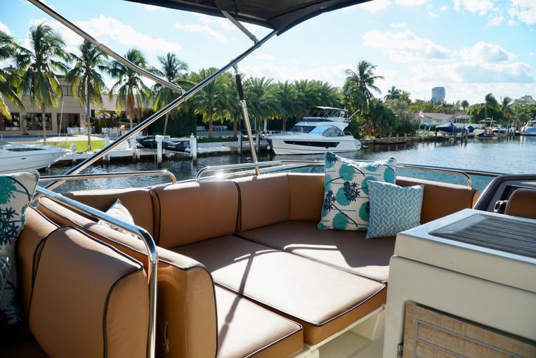 2016-50-monte-carlo-mc5-flybridge