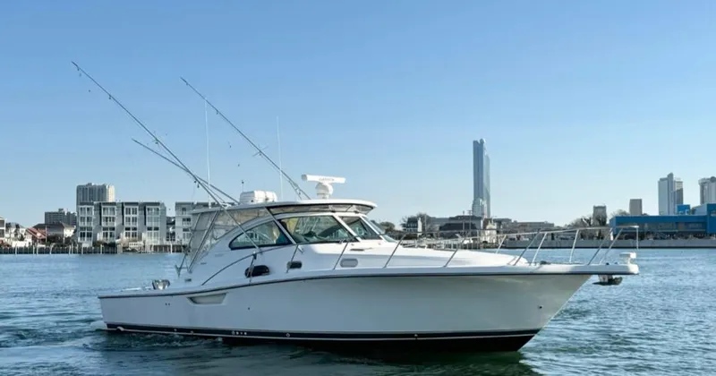 On The Job 2 Yacht Photos Pics 