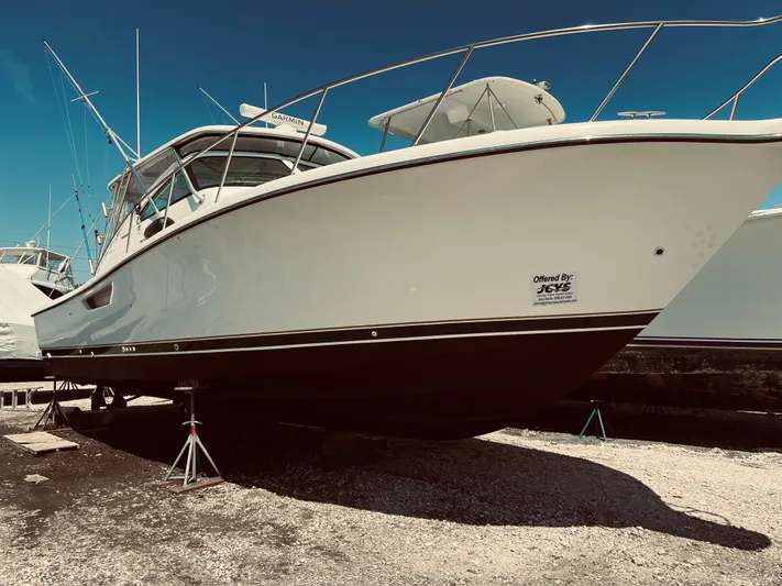 On The Job 2 Yacht Photos Pics 