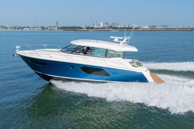 Yacht