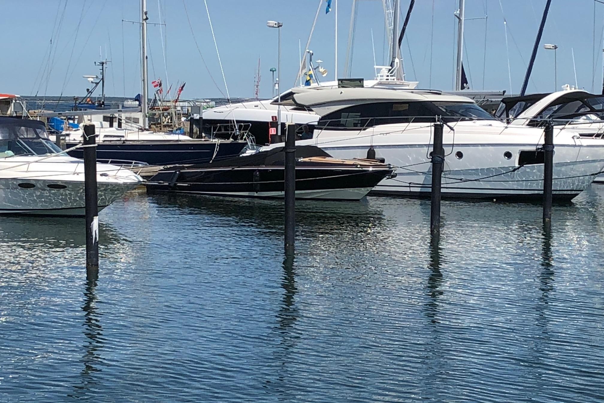 Chris-Craft Corsair 30