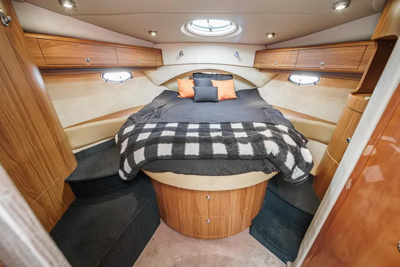 Schatzi Yacht Photos Pics 