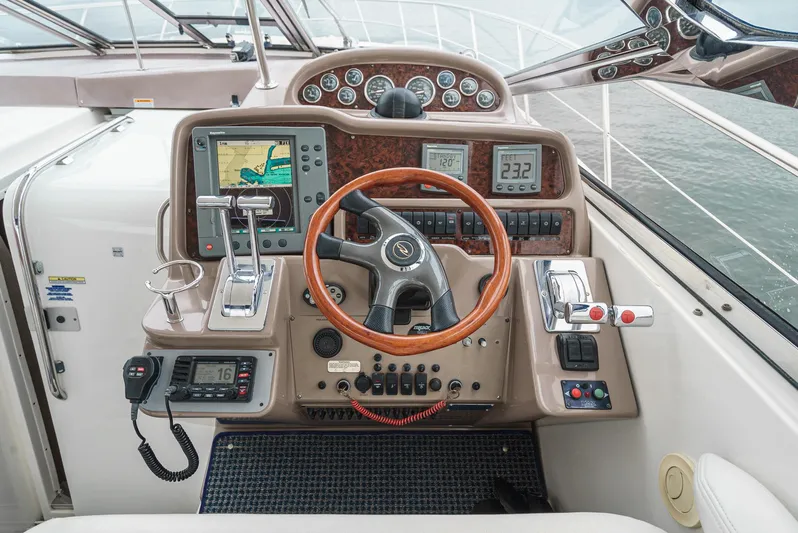 Schatzi Yacht Photos Pics 