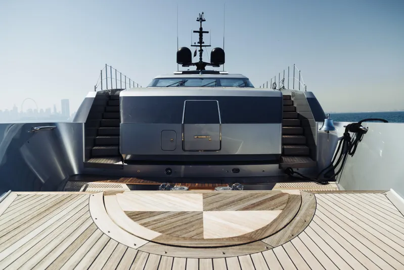  Yacht Photos Pics Sanlorenzo 40Alloy 2018 yacht deck with modern design and ocean view.