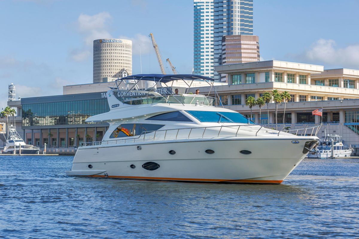 2009 Uniesse 65 