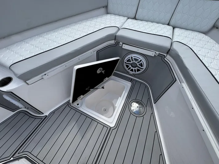 Keri B III Yacht Photos Pics 