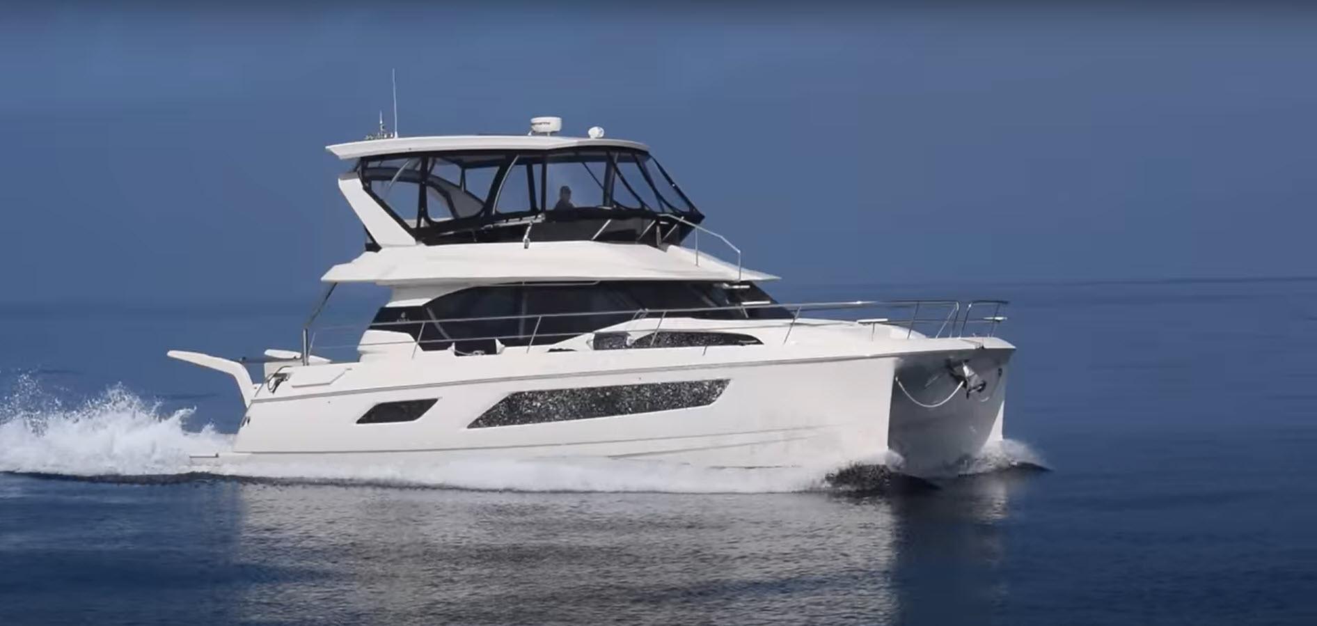 2016 Aquila 44 Megayacht Kaufen YachtWorld