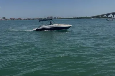Sea Ray 240 Sundeck