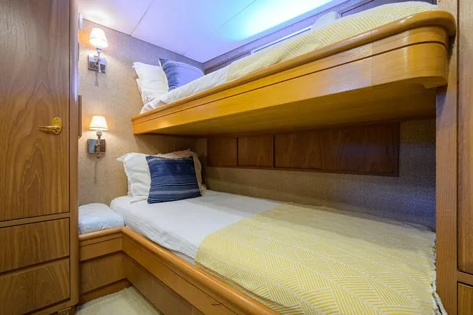 Thanks Buds Yacht Photos Pics Stbd. Guest Cabin