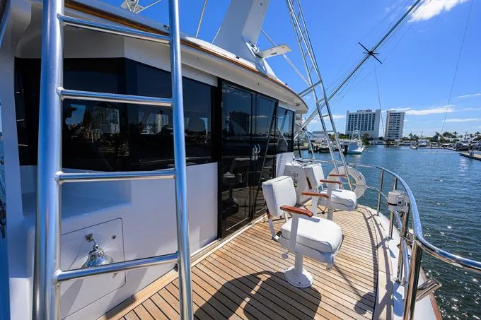 Thanks Buds Yacht Photos Pics Observation Deck