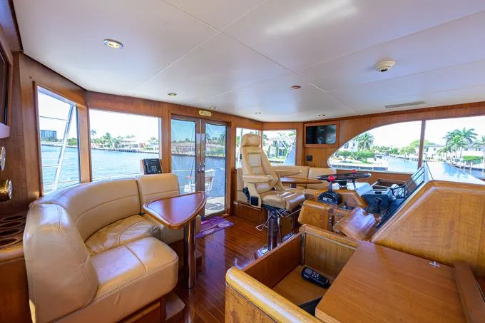 Thanks Buds Yacht Photos Pics Bridge Seating