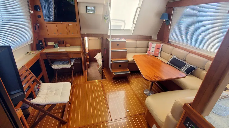 This Is What Yacht Photos Pics Salon Aft