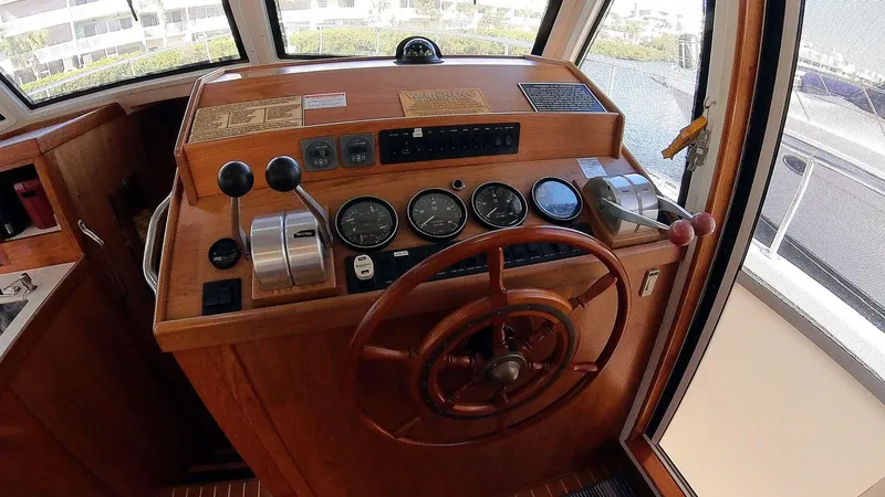 This Is What Yacht Photos Pics Lower Helm