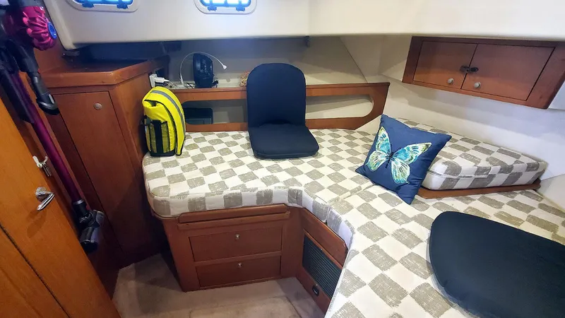 This Is What Yacht Photos Pics Forward Guest Stateroom Port