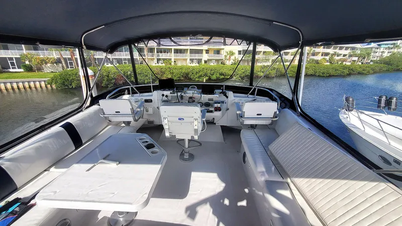 This Is What Yacht Photos Pics Flybridge Forward