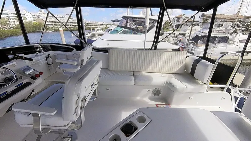 This Is What Yacht Photos Pics Flybridge Starboard