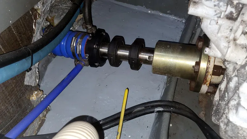 This Is What Yacht Photos Pics Dripless Shaft Seal Port