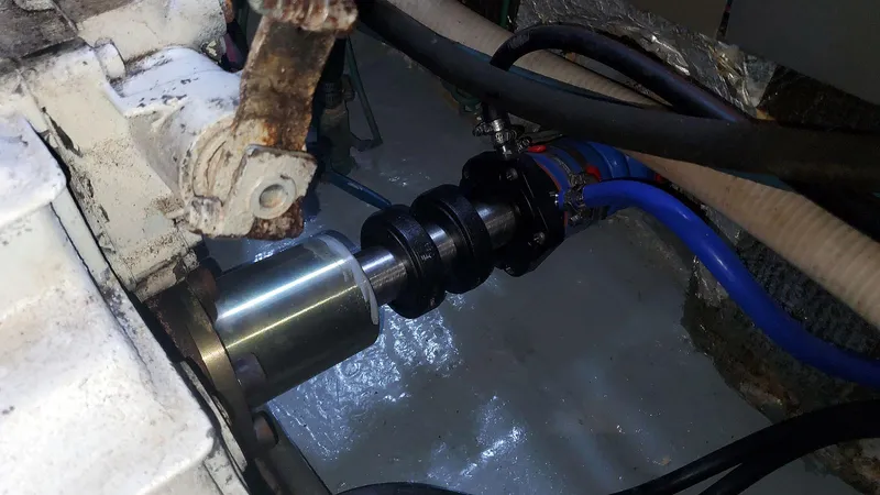 This Is What Yacht Photos Pics Dripless Shaft Seal Starboard