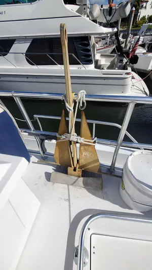 This Is What Yacht Photos Pics Auxiliary Anchor