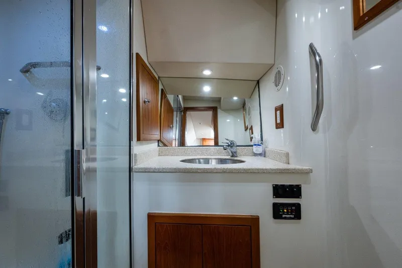 Sore Subject Yacht Photos Pics Albemarle 36 Sore Subject Head