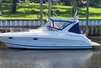 Regal 3260 Commodore