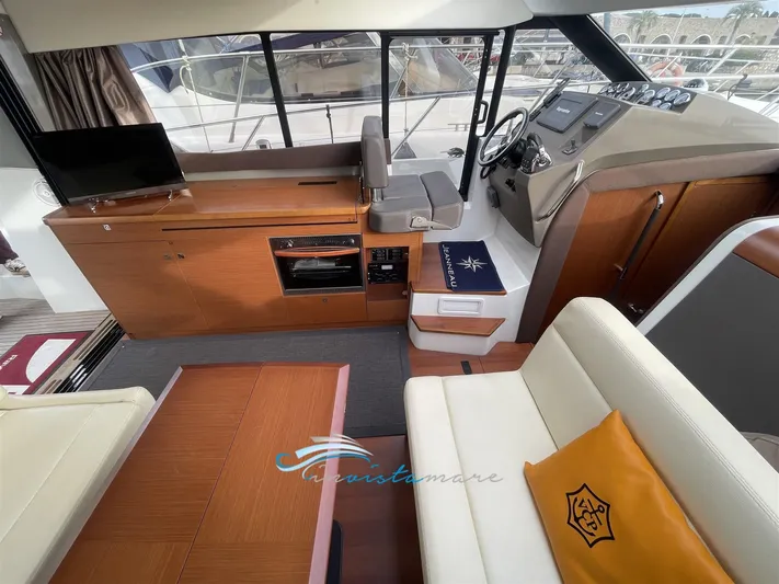  Yacht Photos Pics 11 cucina