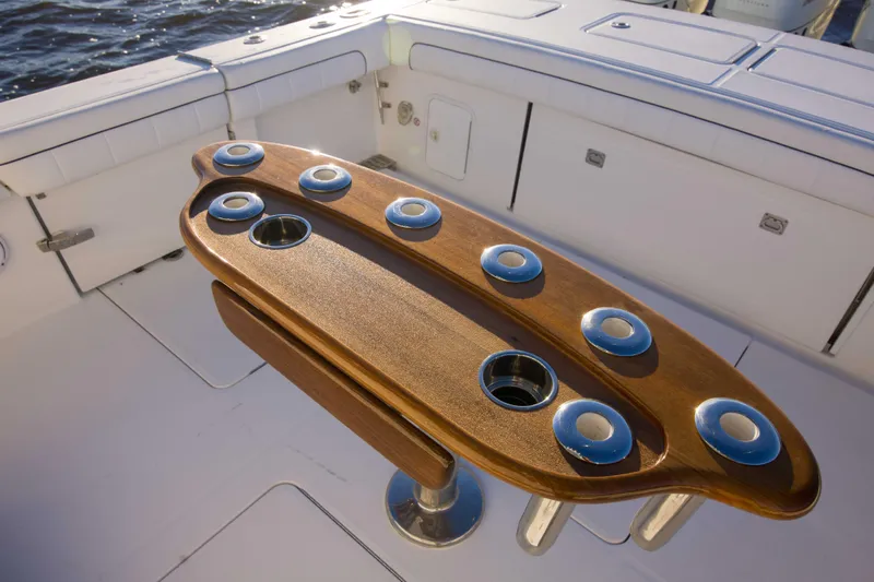 Wound Up II Yacht Photos Pics Luxury fishing rod holder on 2016 Regulator 41 boat deck.