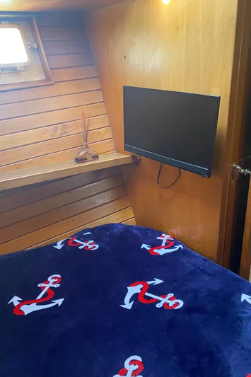 Sojourner Yacht Photos Pics 