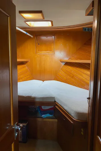 Sojourner Yacht Photos Pics 