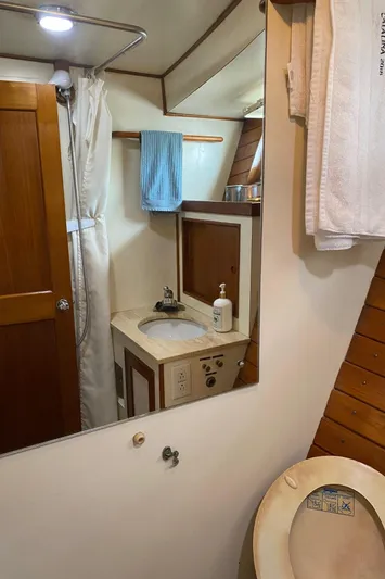 Sojourner Yacht Photos Pics 