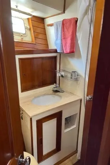 Sojourner Yacht Photos Pics 