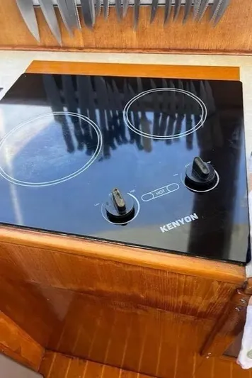 Sojourner Yacht Photos Pics 