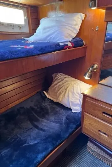 Sojourner Yacht Photos Pics 