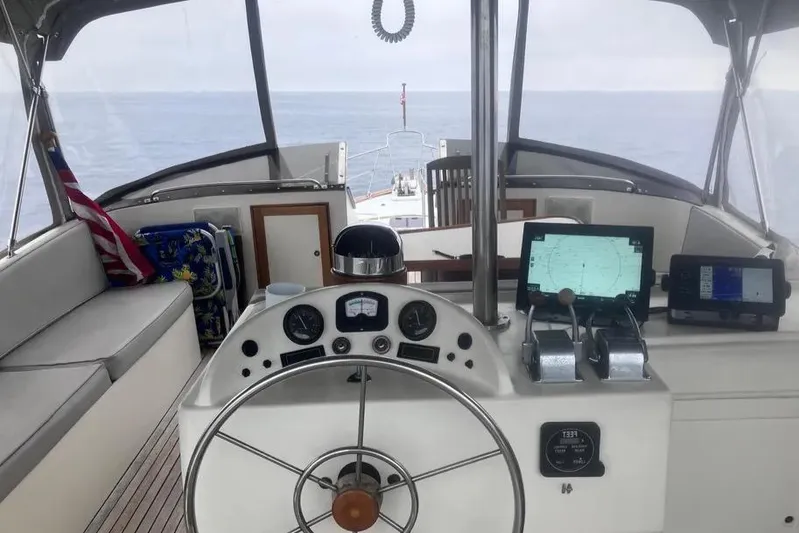 Sojourner Yacht Photos Pics 