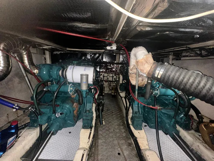 Sojourner Yacht Photos Pics 