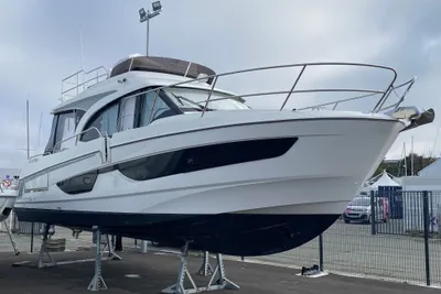 2024 Beneteau Antares 11 Fly