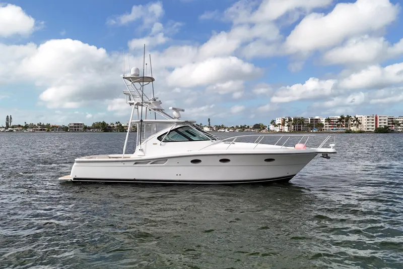  Yacht Photos Pics 2007 Tiara Yachts 3600 Open cruising on a calm, scenic waterway.