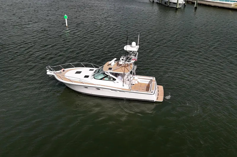  Yacht Photos Pics 2007 Tiara Yachts 3600 Open cruising on calm waters.