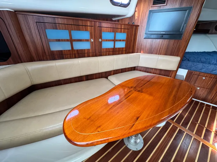 In Pursuit Yacht Photos Pics 