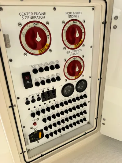 In Pursuit Yacht Photos Pics Control panel of a 2011 Pursuit OS 375 Offshore boat.