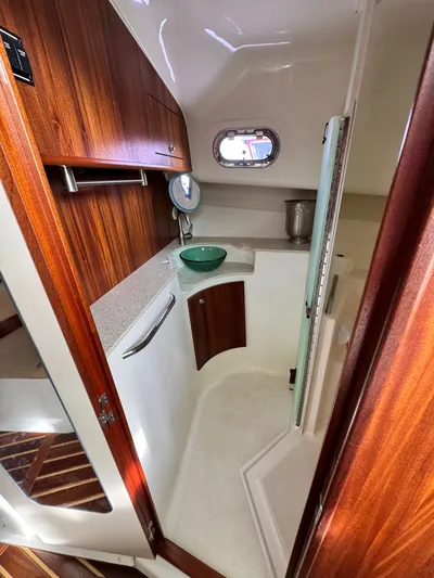 In Pursuit Yacht Photos Pics 