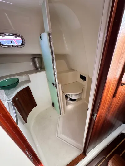 In Pursuit Yacht Photos Pics 