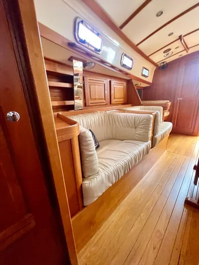 Tangaroa Yacht Photos Pics 